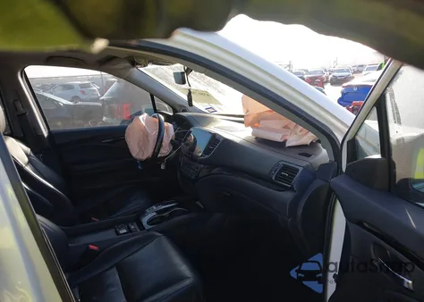 2019 Honda Pilot Elite z USA, uszkodzony, nr VIN 5FNYF6H09KB055155